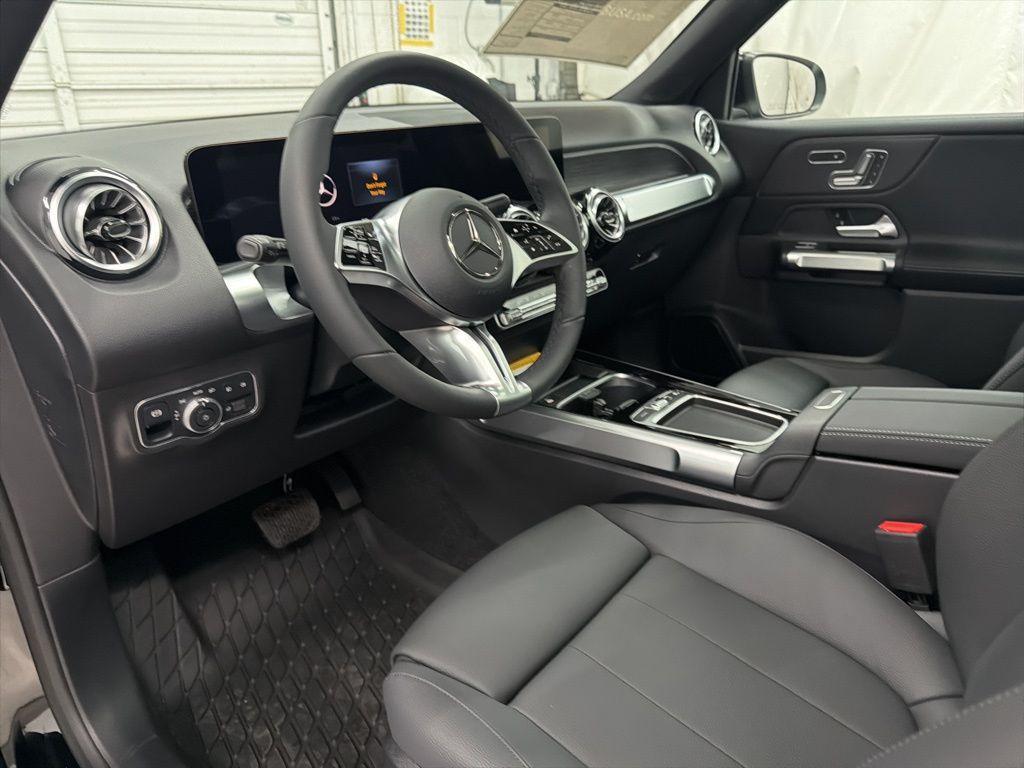 new 2026 Mercedes-Benz GLB 250 car, priced at $50,395