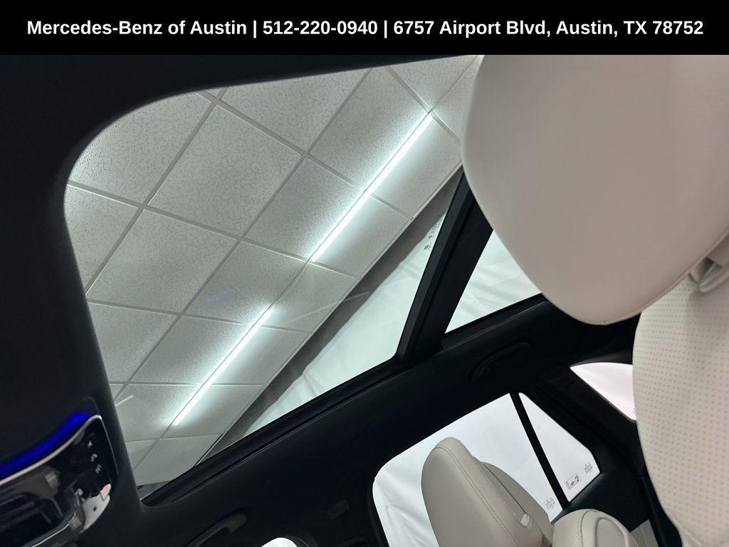 new 2025 Mercedes-Benz GLC 300 car, priced at $57,335