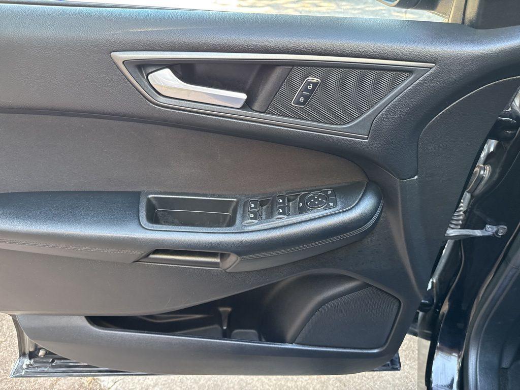 used 2017 Ford Edge car, priced at $10,900