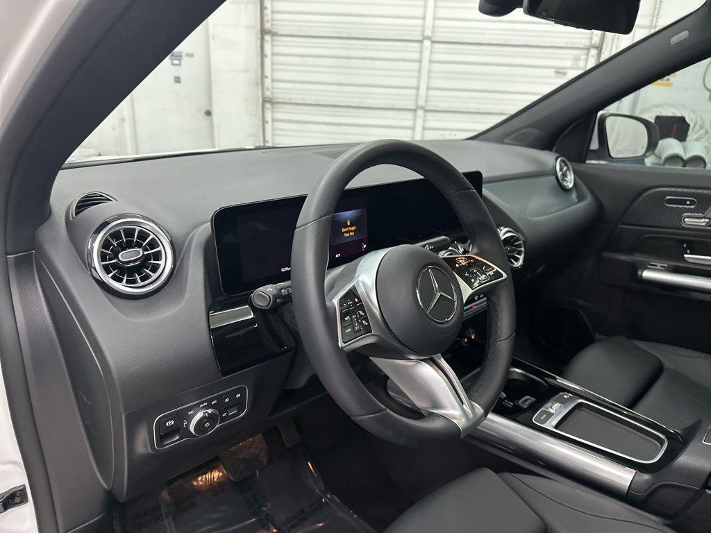 used 2024 Mercedes-Benz GLA 250 car, priced at $37,900