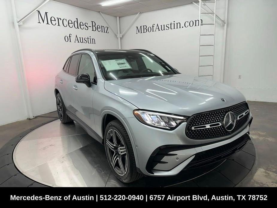 new 2025 Mercedes-Benz GLC 300 car, priced at $61,300