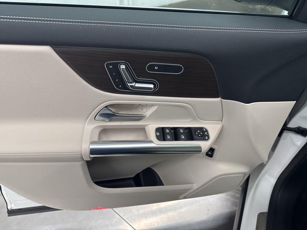 new 2026 Mercedes-Benz GLA 250 car, priced at $49,795