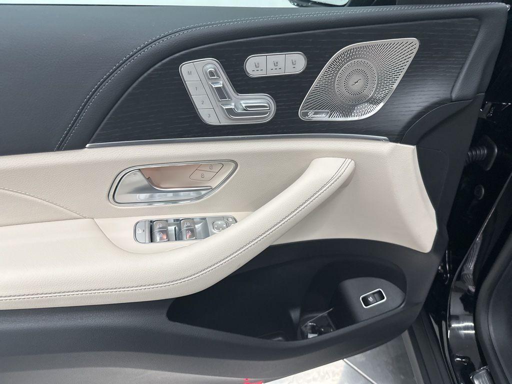 new 2025 Mercedes-Benz GLE 350 car, priced at $70,070