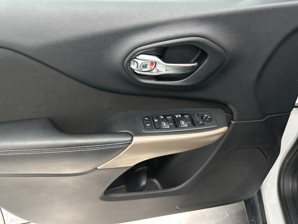 used 2018 Jeep Cherokee car, priced at $12,900