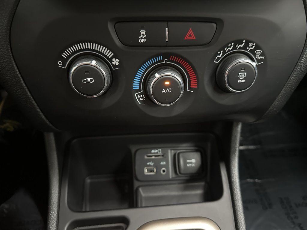 used 2018 Jeep Cherokee car, priced at $12,900
