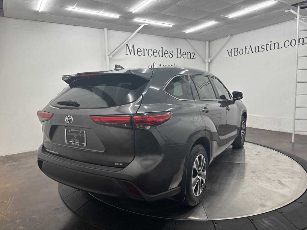 used 2023 Toyota Highlander car, priced at $33,500