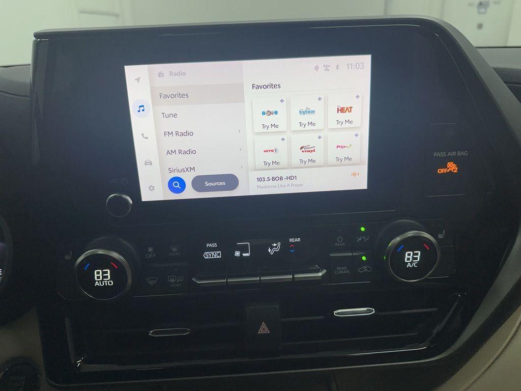 used 2023 Toyota Highlander car, priced at $33,500