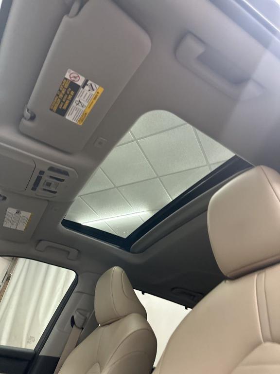 used 2023 Toyota Highlander car, priced at $33,500