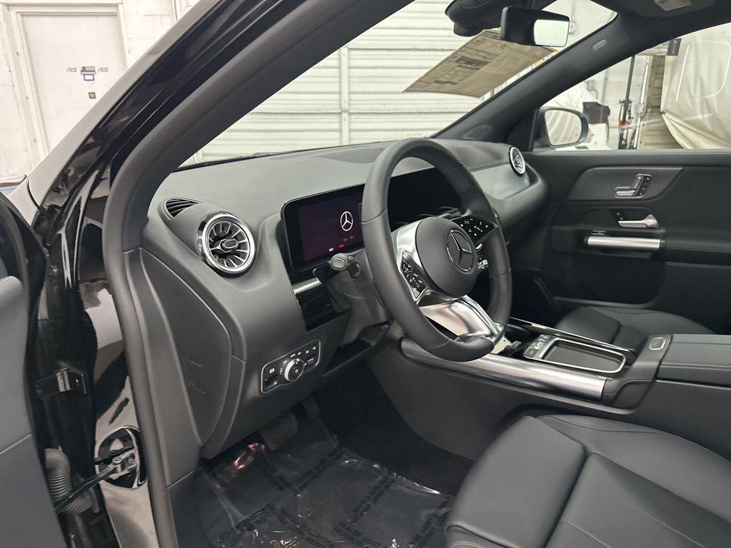 used 2025 Mercedes-Benz GLA 250 car, priced at $44,345