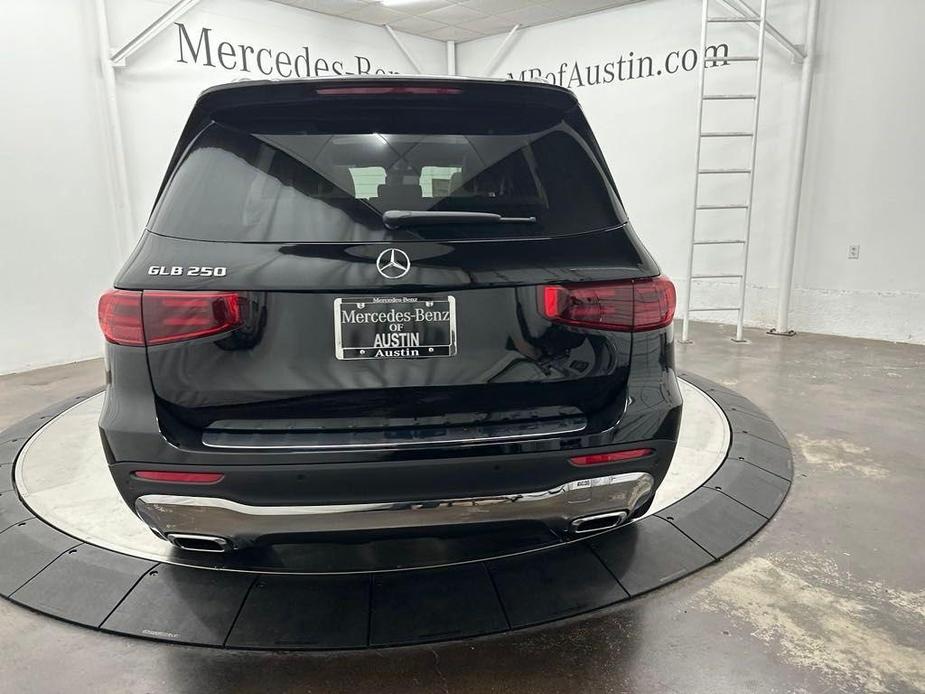 new 2025 Mercedes-Benz GLB 250 car, priced at $51,670