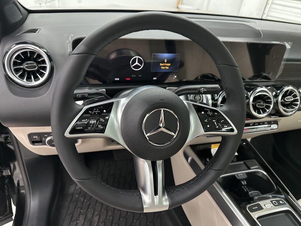 new 2025 Mercedes-Benz GLB 250 car, priced at $59,480