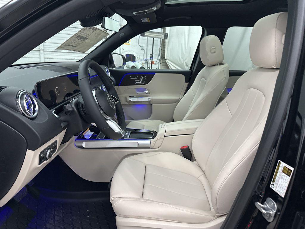 new 2025 Mercedes-Benz GLB 250 car, priced at $59,480