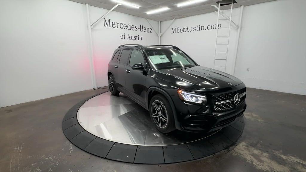 new 2024 Mercedes-Benz GLB 250 car, priced at $53,375