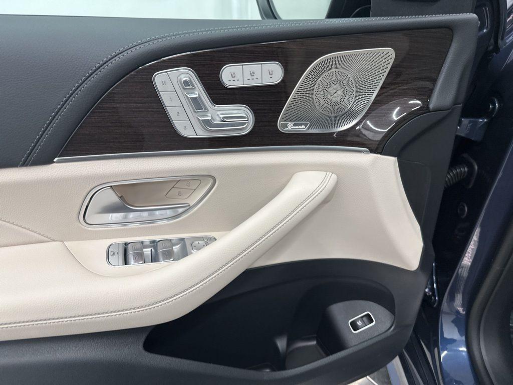 new 2026 Mercedes-Benz GLS 450 car, priced at $98,385