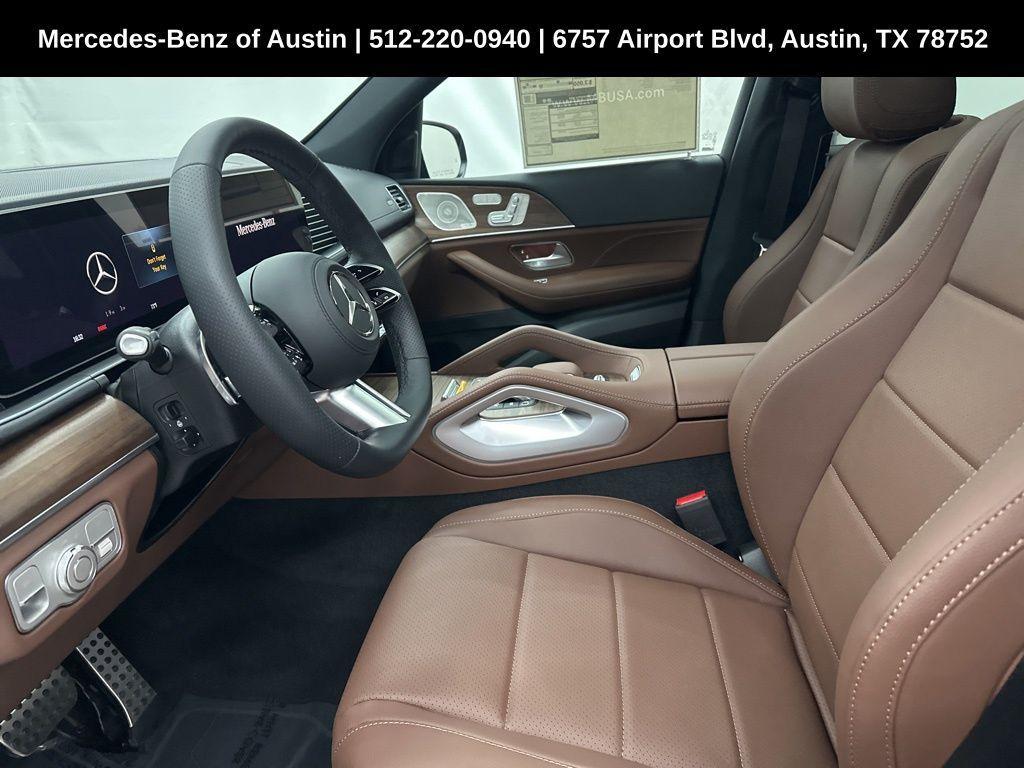 new 2025 Mercedes-Benz GLS 450 car, priced at $95,670