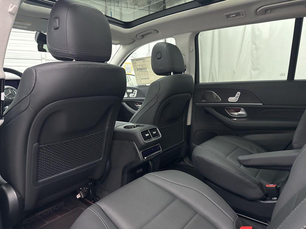 new 2026 Mercedes-Benz GLS 450 car, priced at $100,795