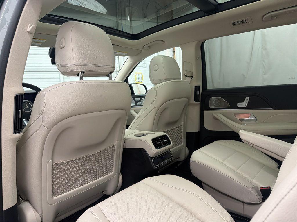 new 2026 Mercedes-Benz GLS 450 car, priced at $101,130