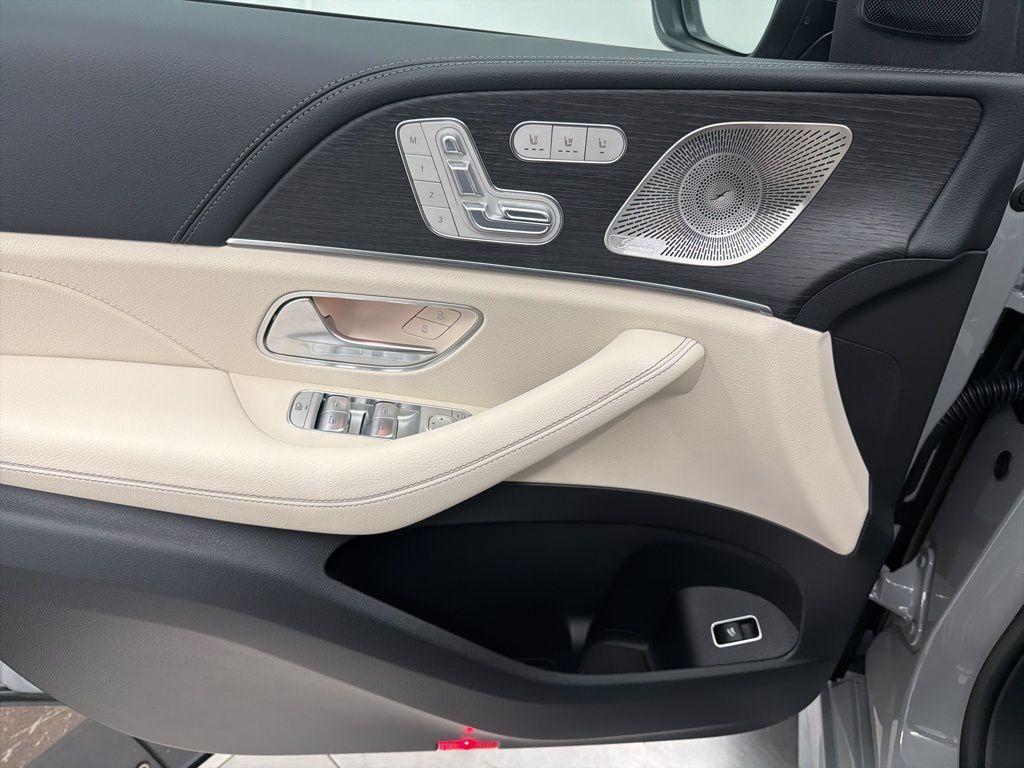 new 2026 Mercedes-Benz GLS 450 car, priced at $101,130