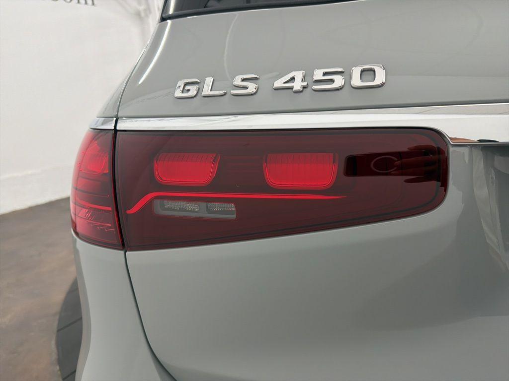 new 2026 Mercedes-Benz GLS 450 car, priced at $101,130