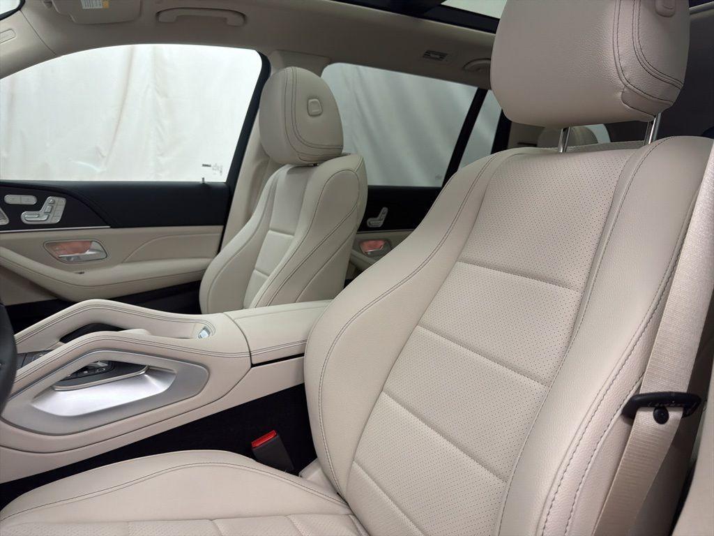new 2026 Mercedes-Benz GLS 450 car, priced at $101,130