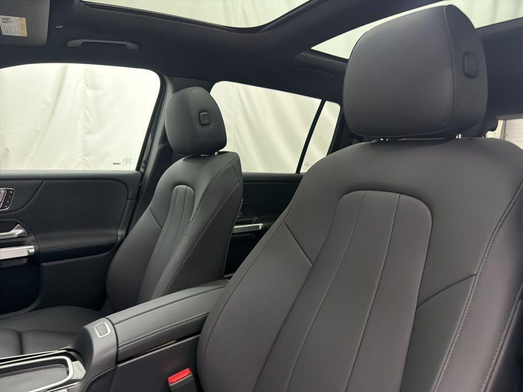 new 2026 Mercedes-Benz GLB 250 car, priced at $50,095