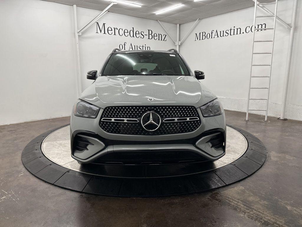 new 2025 Mercedes-Benz GLE 580 car, priced at $108,015