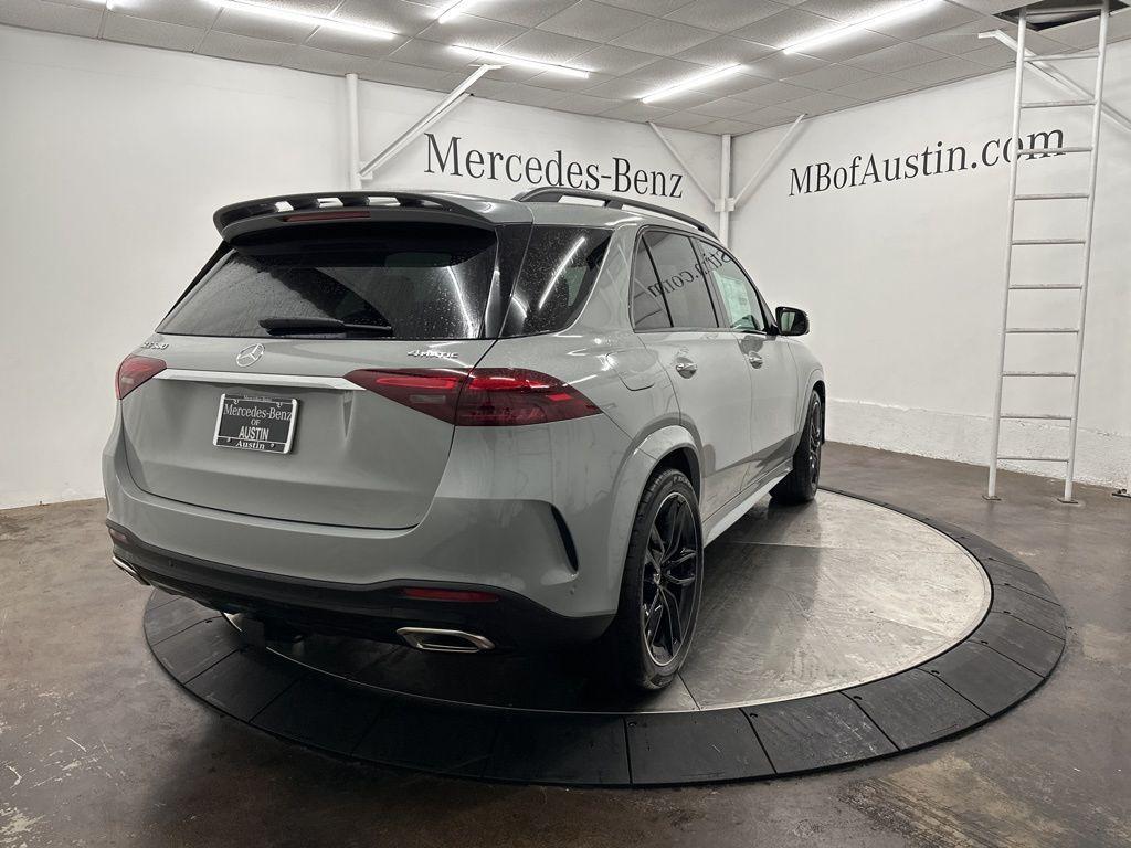 new 2025 Mercedes-Benz GLE 580 car, priced at $108,015