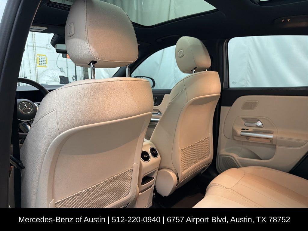 used 2025 Mercedes-Benz GLA 250 car, priced at $38,900