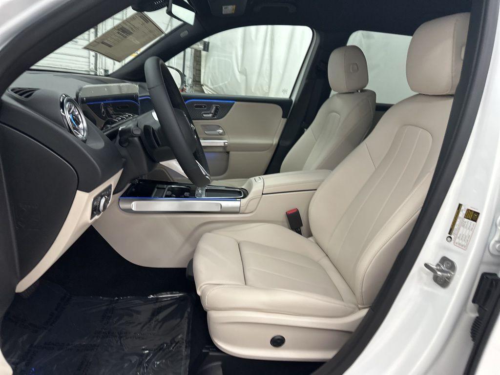 used 2025 Mercedes-Benz GLB 250 car, priced at $47,145