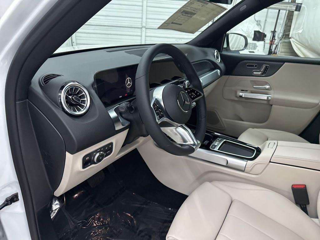 used 2025 Mercedes-Benz GLB 250 car, priced at $47,145