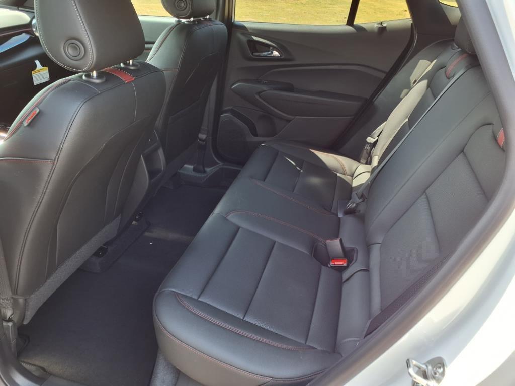 new 2025 Chevrolet Trax car, priced at $25,700