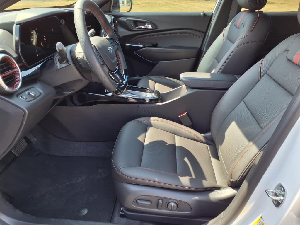 new 2025 Chevrolet Trax car, priced at $25,700