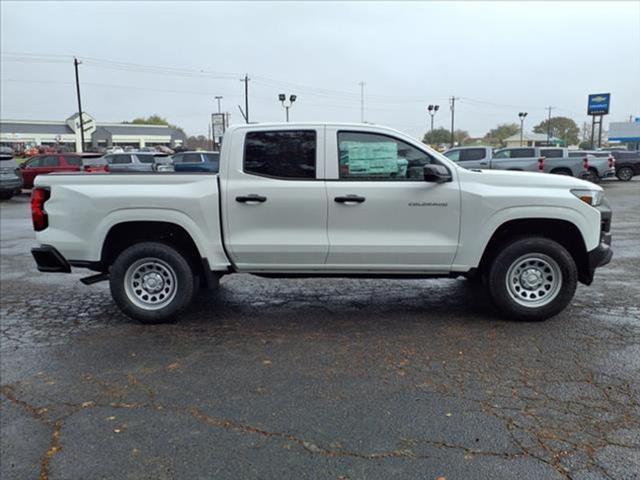 new 2024 Chevrolet Colorado car, priced at $33,050