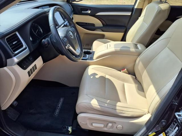 used 2015 Toyota Highlander car, priced at $15,991