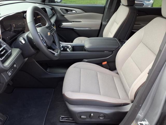 new 2025 Chevrolet Traverse car, priced at $43,060