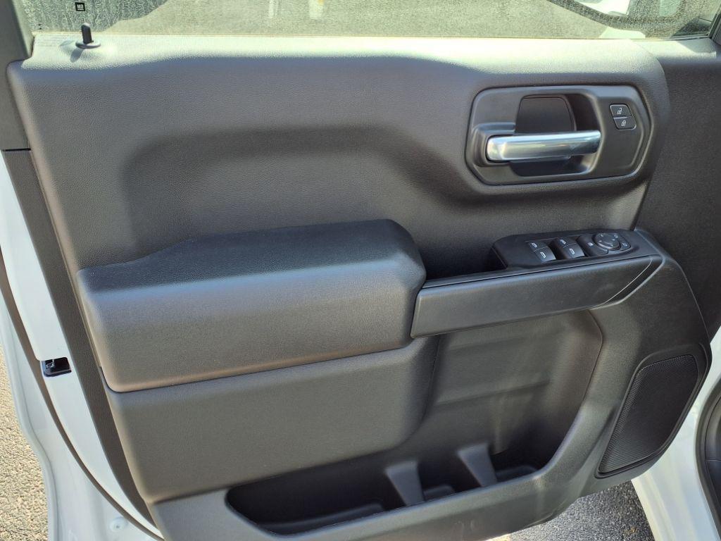 new 2025 Chevrolet Silverado 1500 car, priced at $39,950