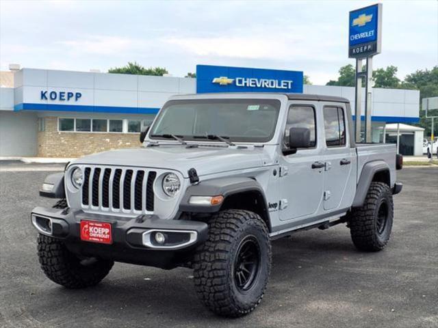 used 2023 Jeep Gladiator car, priced at $33,994