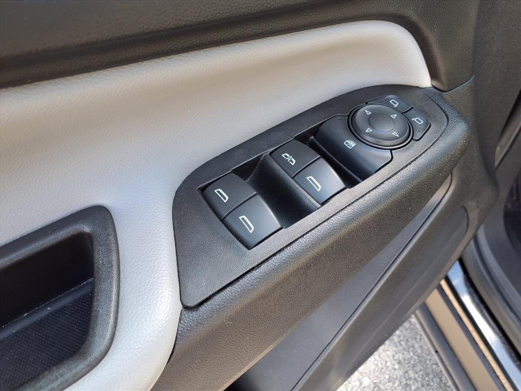 used 2023 Chevrolet Equinox car, priced at $18,694