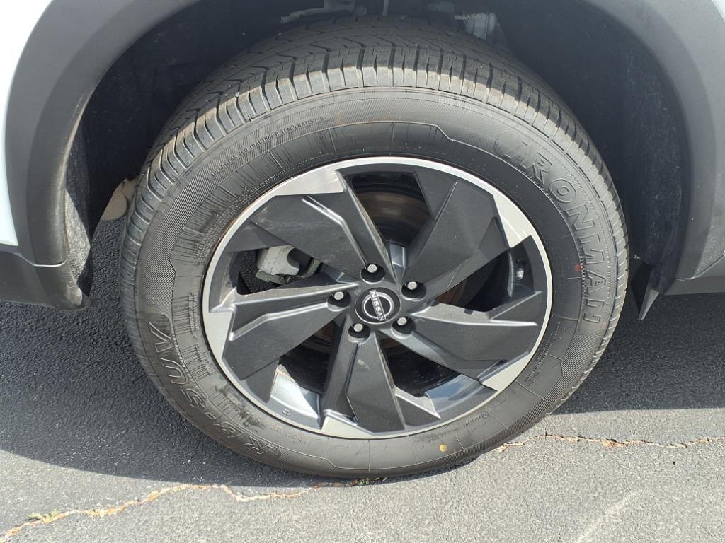 used 2024 Nissan Rogue car, priced at $20,894