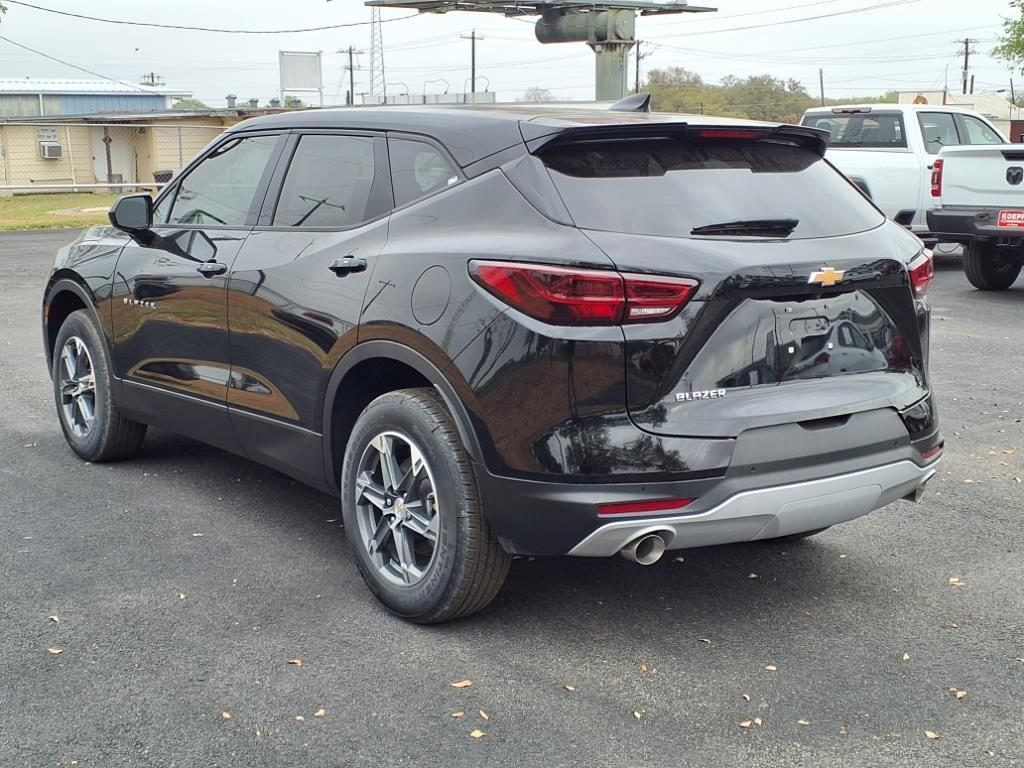 new 2025 Chevrolet Blazer car, priced at $33,673