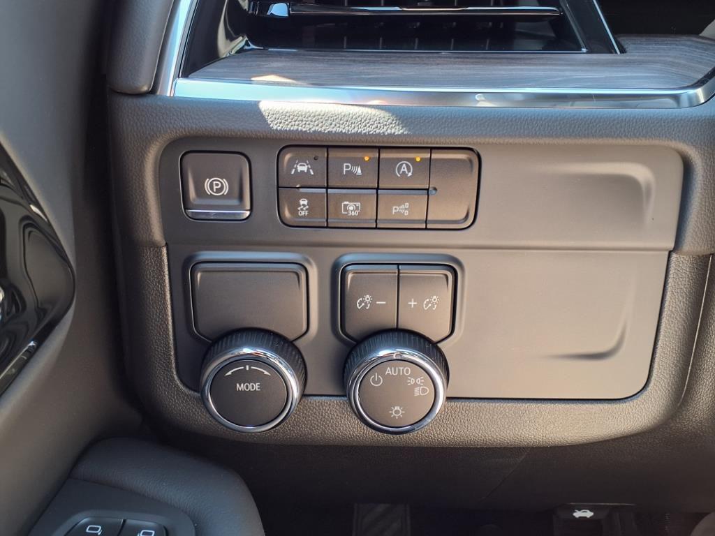 new 2025 Chevrolet Tahoe car, priced at $58,800