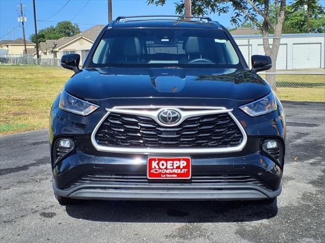 used 2021 Toyota Highlander car, priced at $26,991