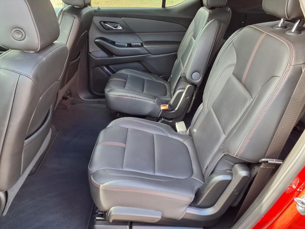 used 2023 Chevrolet Traverse car, priced at $32,394