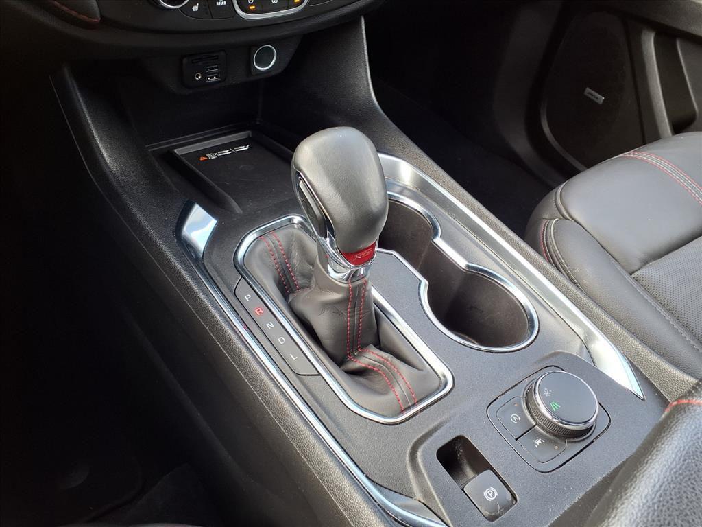 used 2023 Chevrolet Traverse car, priced at $32,394