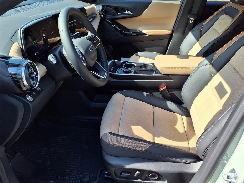 new 2026 Chevrolet Equinox car, priced at $36,615