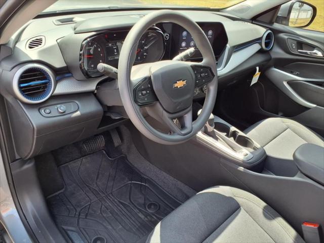 new 2025 Chevrolet Trax car, priced at $23,285