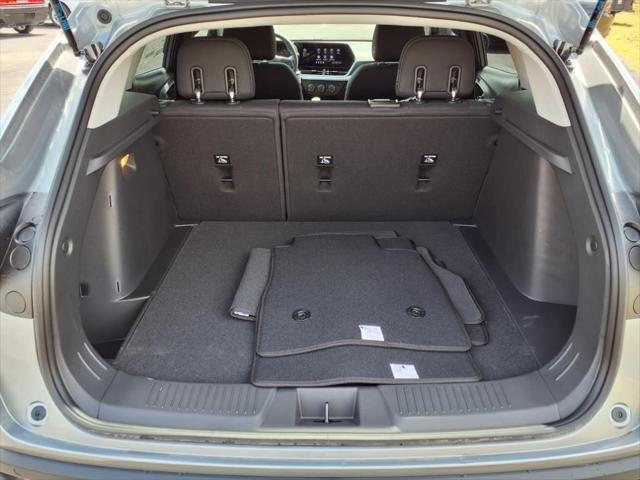 new 2025 Chevrolet Trax car, priced at $23,285