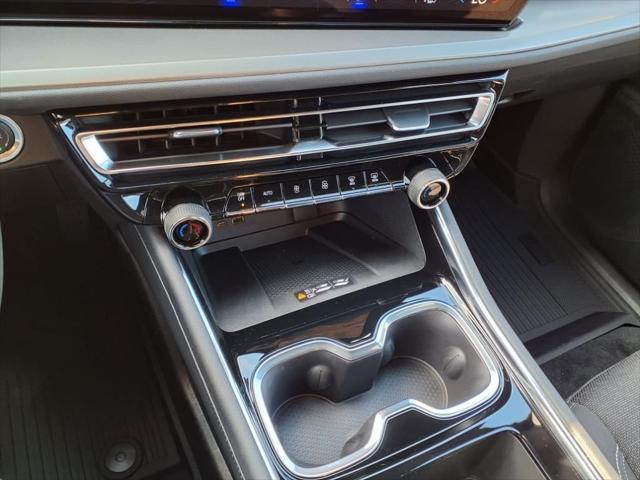 new 2025 Chevrolet Traverse car, priced at $42,555