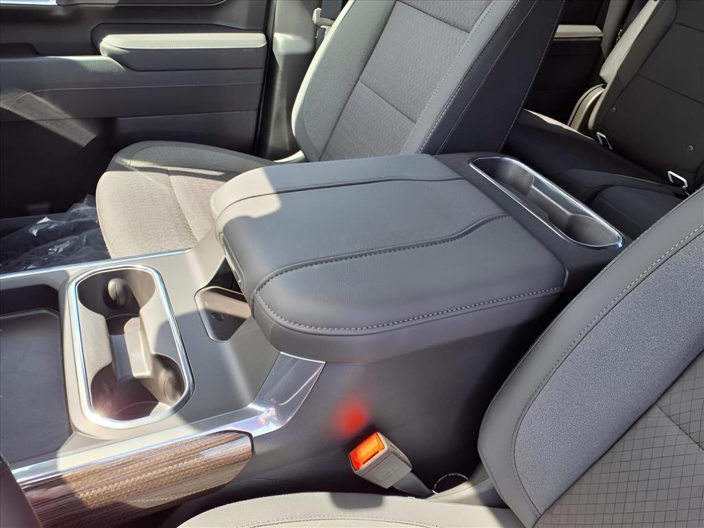 new 2025 Chevrolet Silverado 2500 car, priced at $69,000