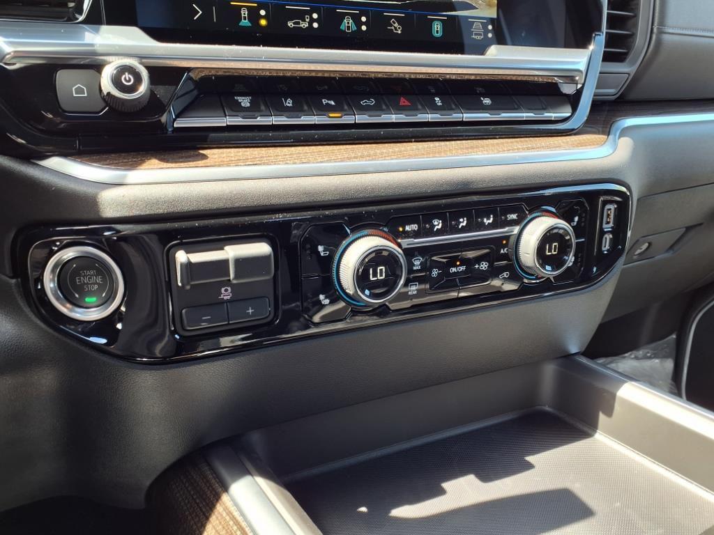 new 2025 Chevrolet Silverado 2500 car, priced at $69,000